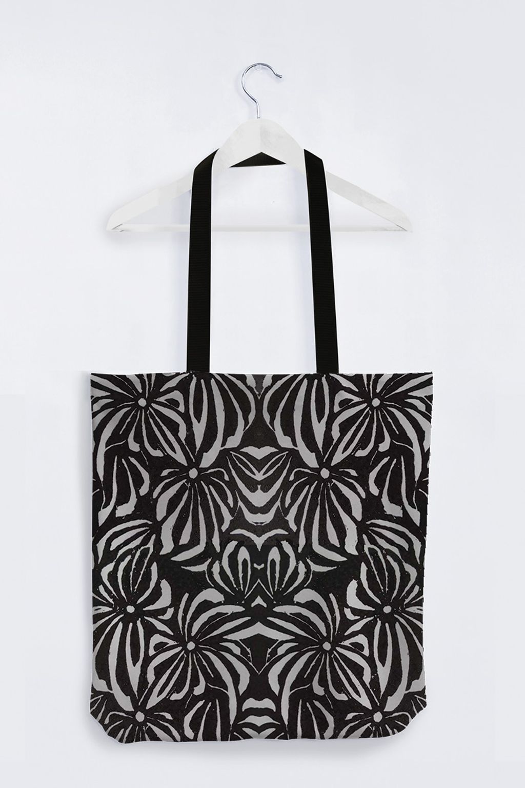 Floral Block Bw2g Totebag Le Galeriste Wearable Art Made In Montreal